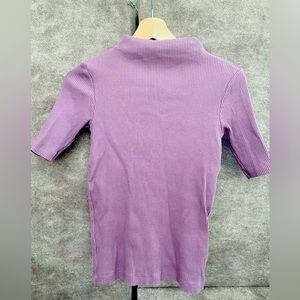 Uniqlo stretched turtleneck top